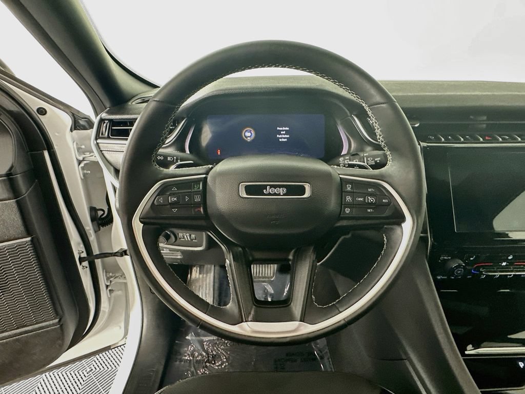 Certified 2023 Jeep Grand Cherokee Altitude AWD/4WD image 19
