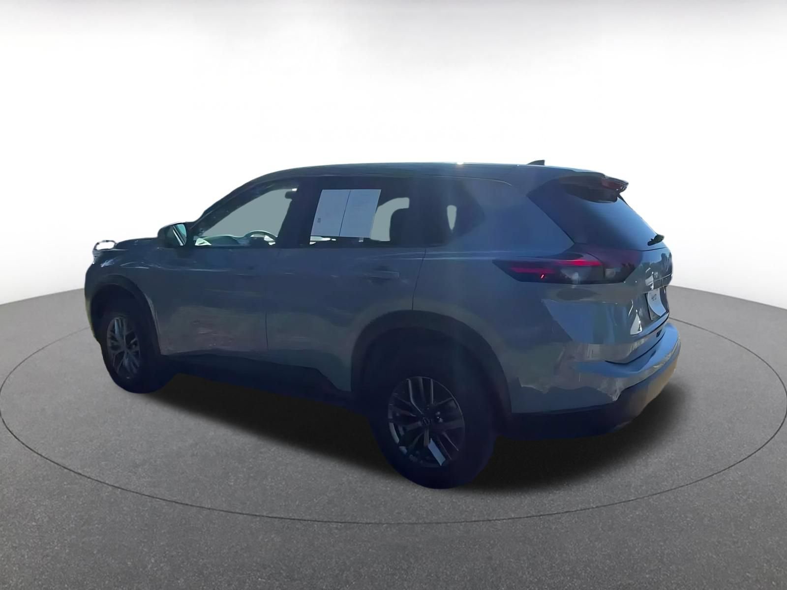 Used 2026 Nissan Rogue SV FWD image 9