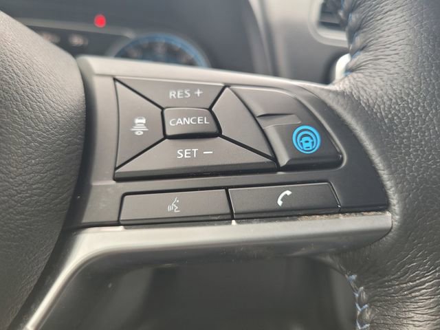 Used 2018 Nissan Leaf SV w/ SV Technology Package image 27
