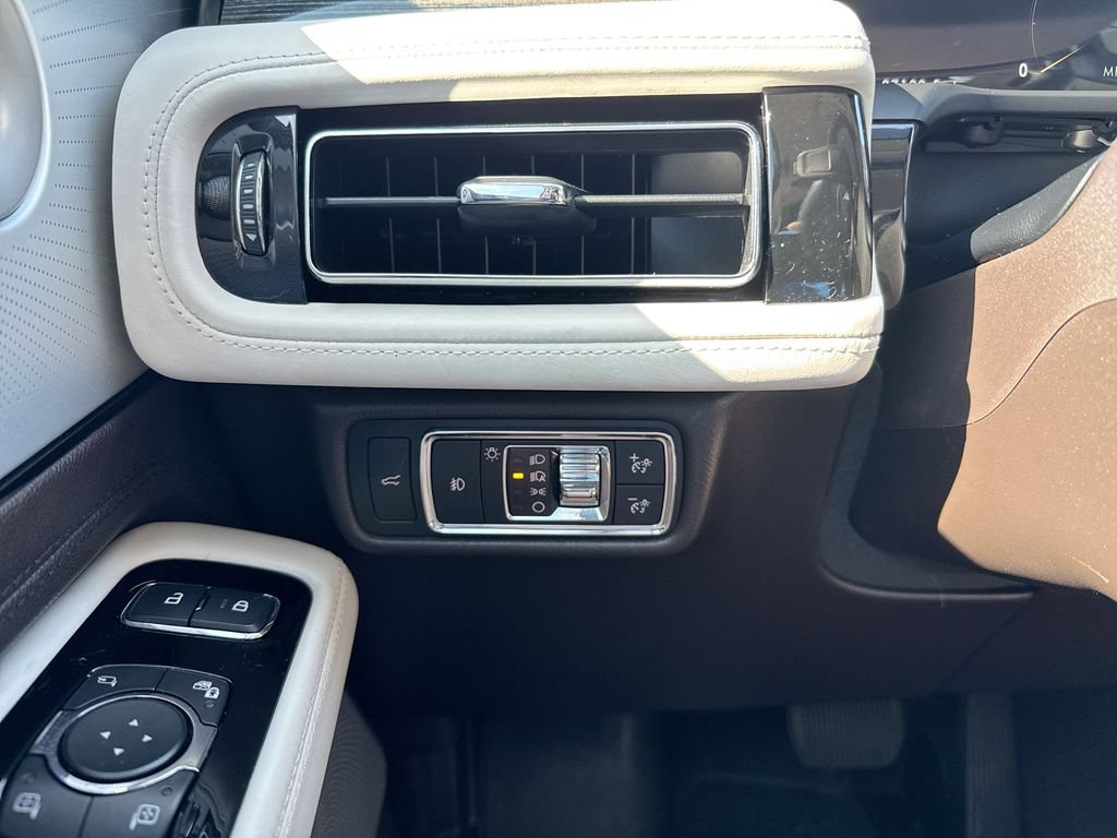 Used 2020 Lincoln Aviator Black Label w/ Dynamic Handling Package AWD/4WD image 19