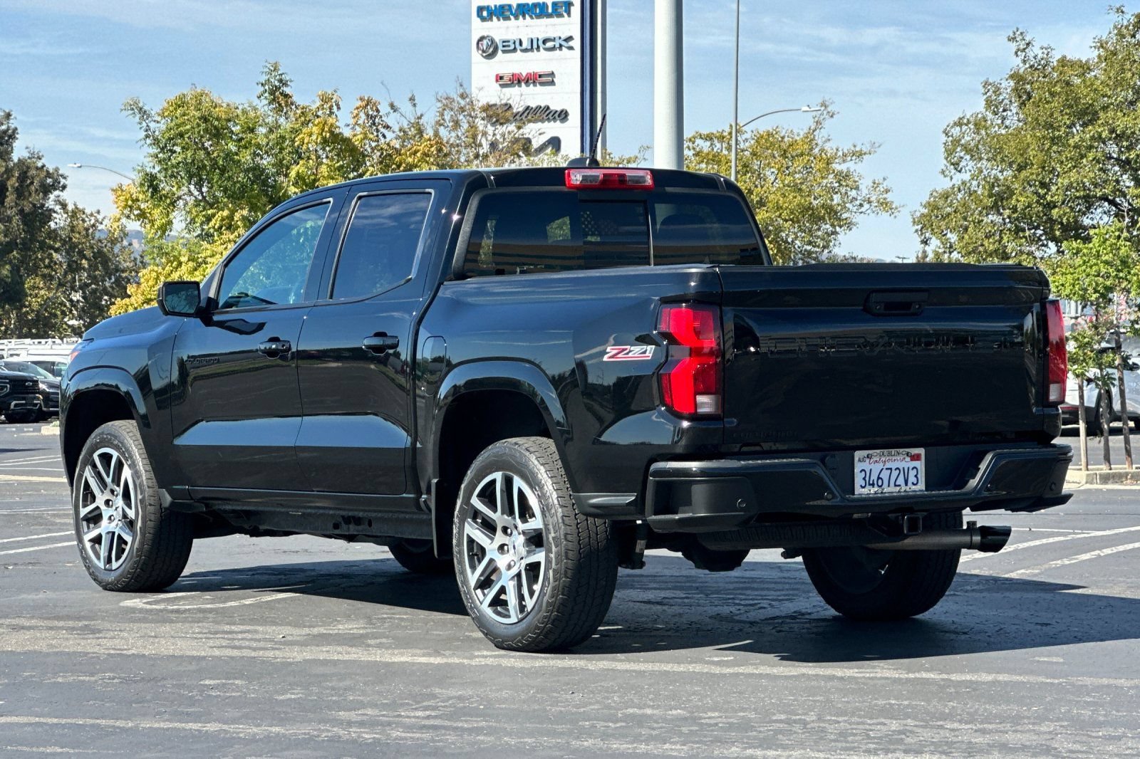 Used 2023 Chevrolet Colorado Z71 w/ Z71 Convenience Package 2 AWD/4WD image 6