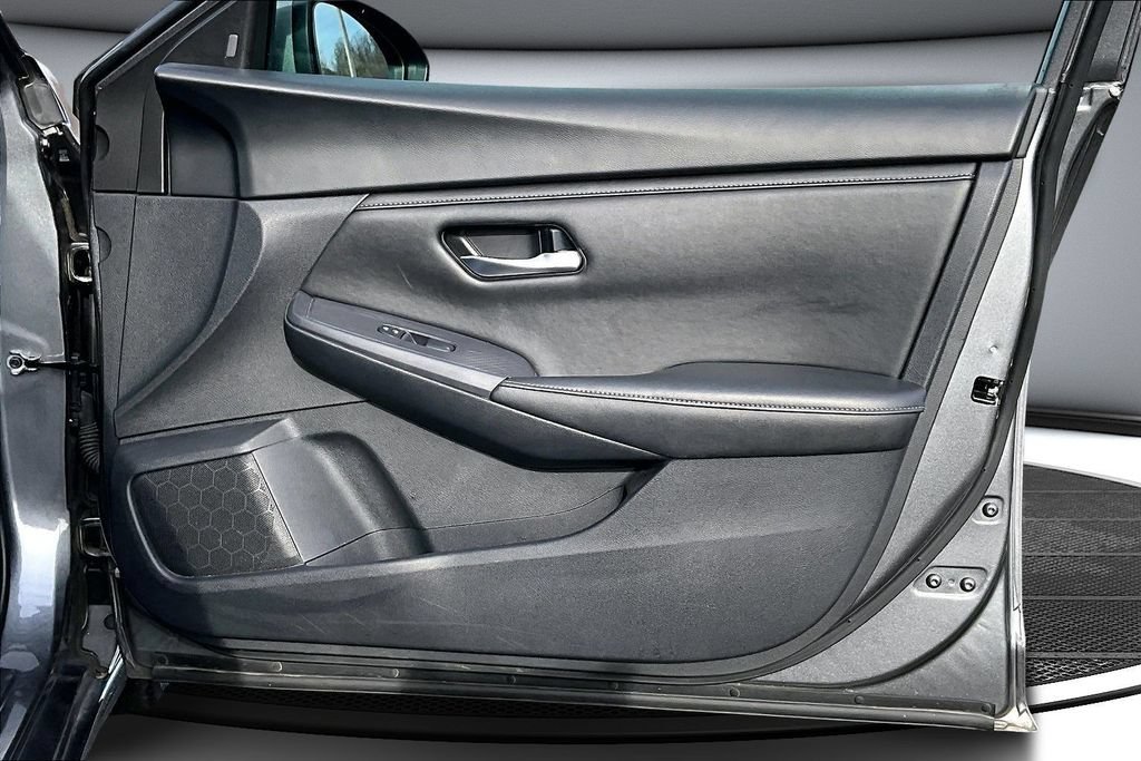 Used 2023 Nissan Sentra SV FWD image 28