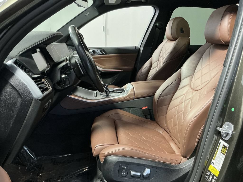 Used 2023 BMW X5 xDrive40i AWD/4WD image 14