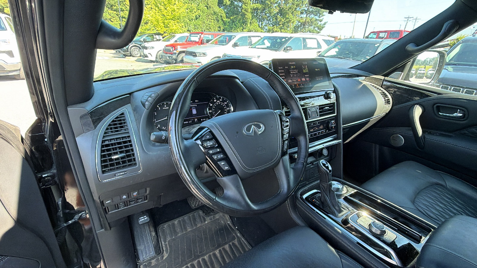 Used 2024 INFINITI QX80 Sensory AWD/4WD image 26