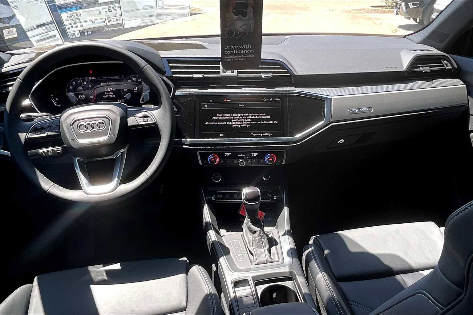 New 2025 Audi Q3 2.0T Premium image 5