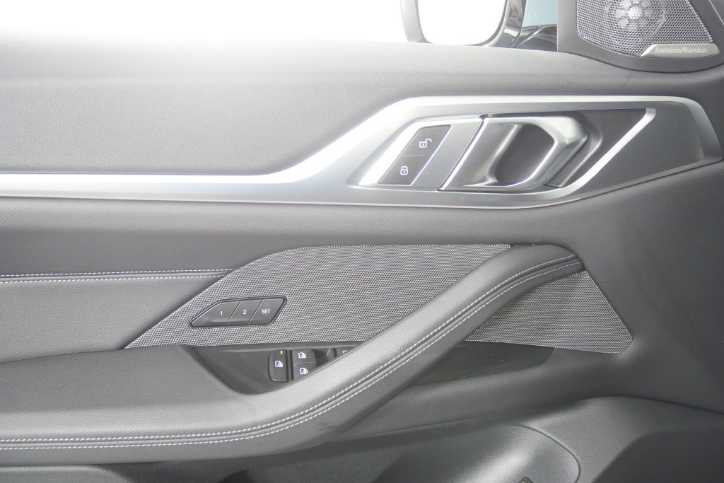 Certified 2025 BMW 430i w/ Premium Package RWD image 8