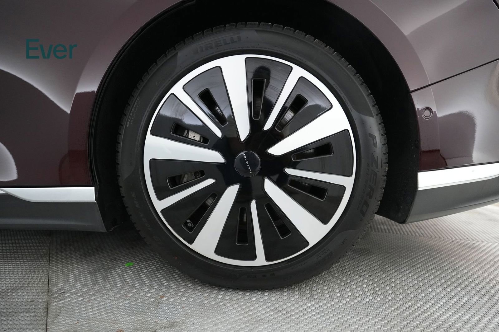 Used 2023 Lucid Air Pure RWD image 9