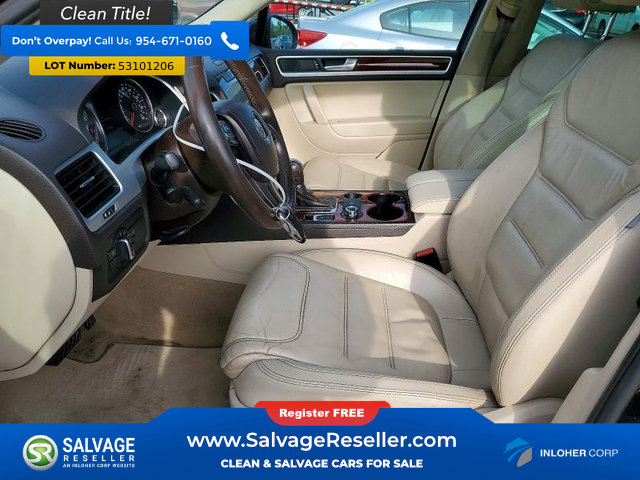 Used 2013 Volkswagen Touareg Sport AWD/4WD image 9