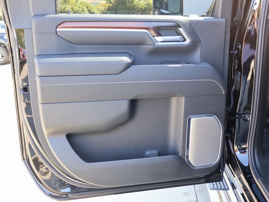 New 2026 GMC Sierra 3500 Denali w/ Denali Reserve Package image 29