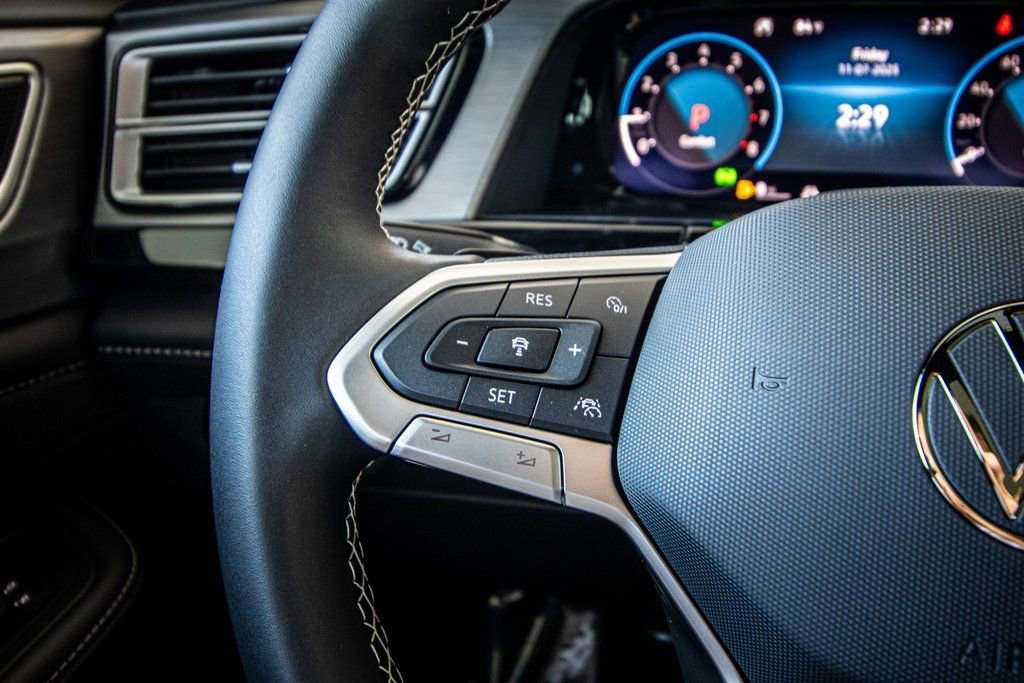 New 2026 Volkswagen Atlas Cross Sport SE AWD/4WD image 33