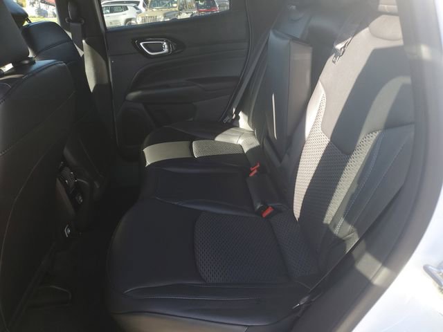 New 2026 Jeep Compass Latitude image 13