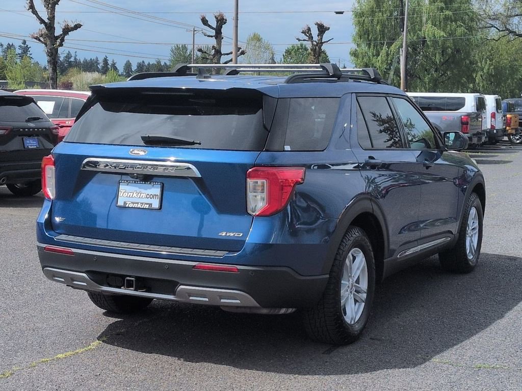 Used 2021 Ford Explorer XLT w/ Equipment Group 202A AWD/4WD image 5