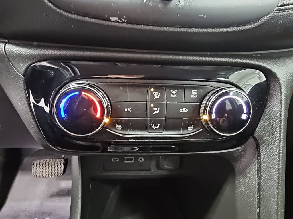 Used 2020 Buick Encore GX Preferred w/ Cold Weather Comfort Package image 18