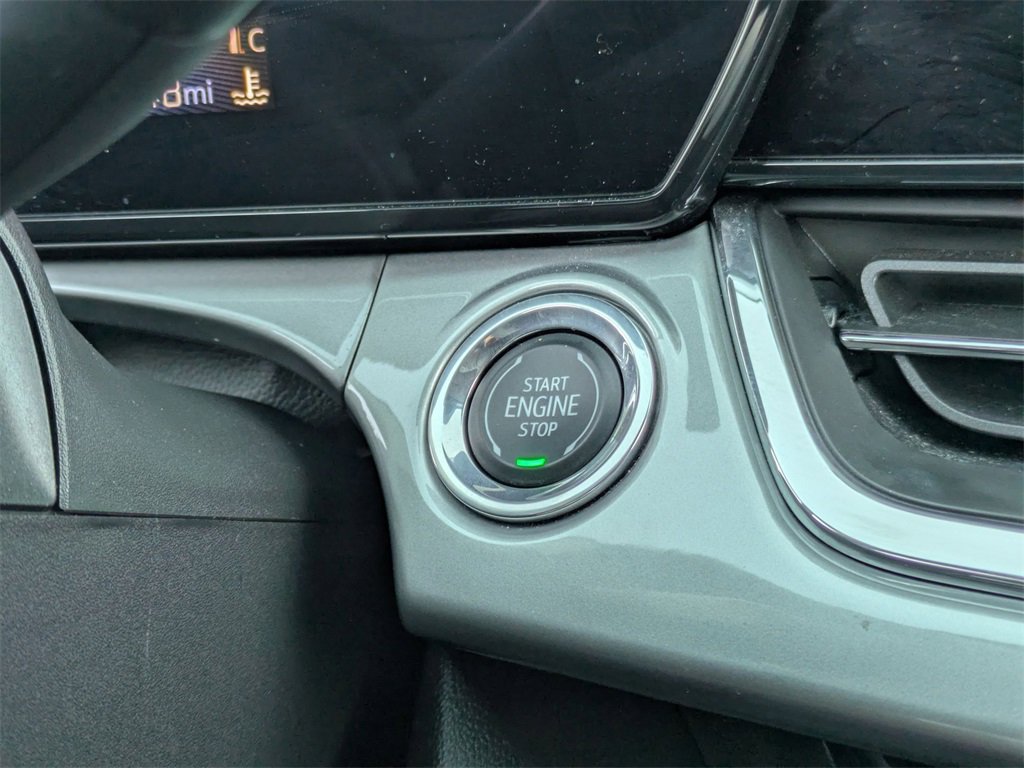 Used 2025 Chevrolet Trax LT w/ LT Convenience Package image 24