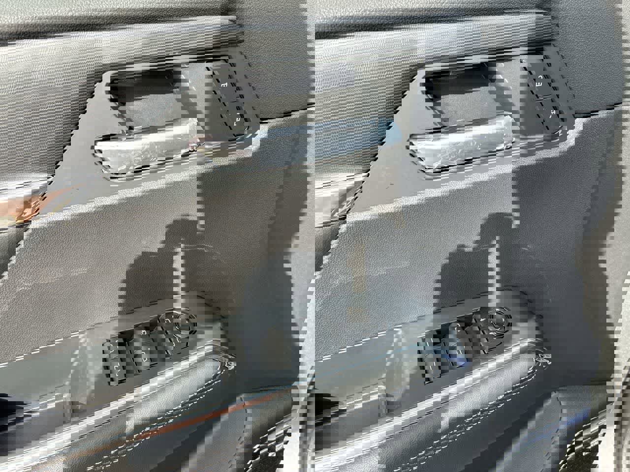 New 2026 GMC Acadia Elevation image 23