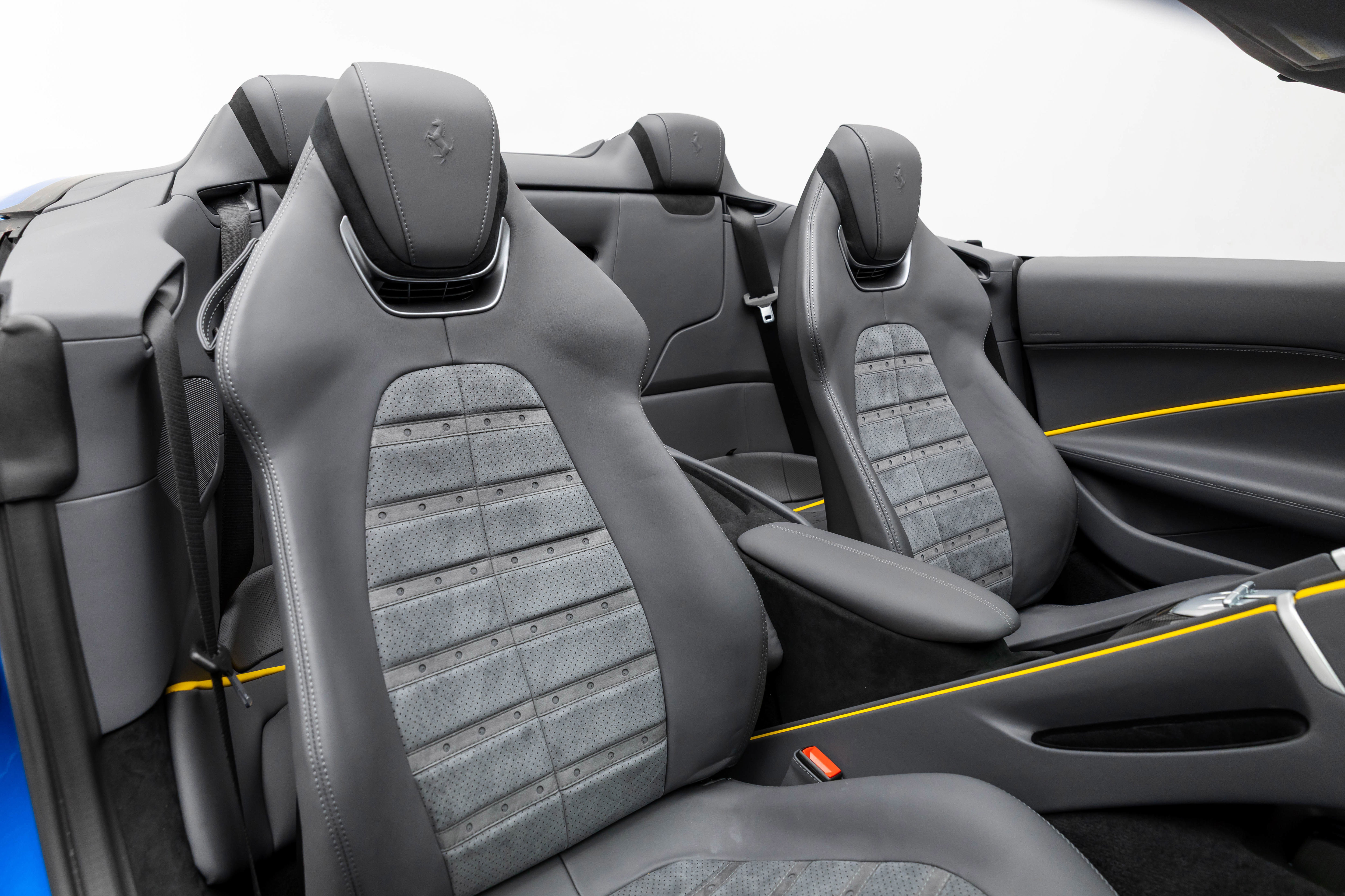 Certified 2025 Ferrari Roma Spider image 28