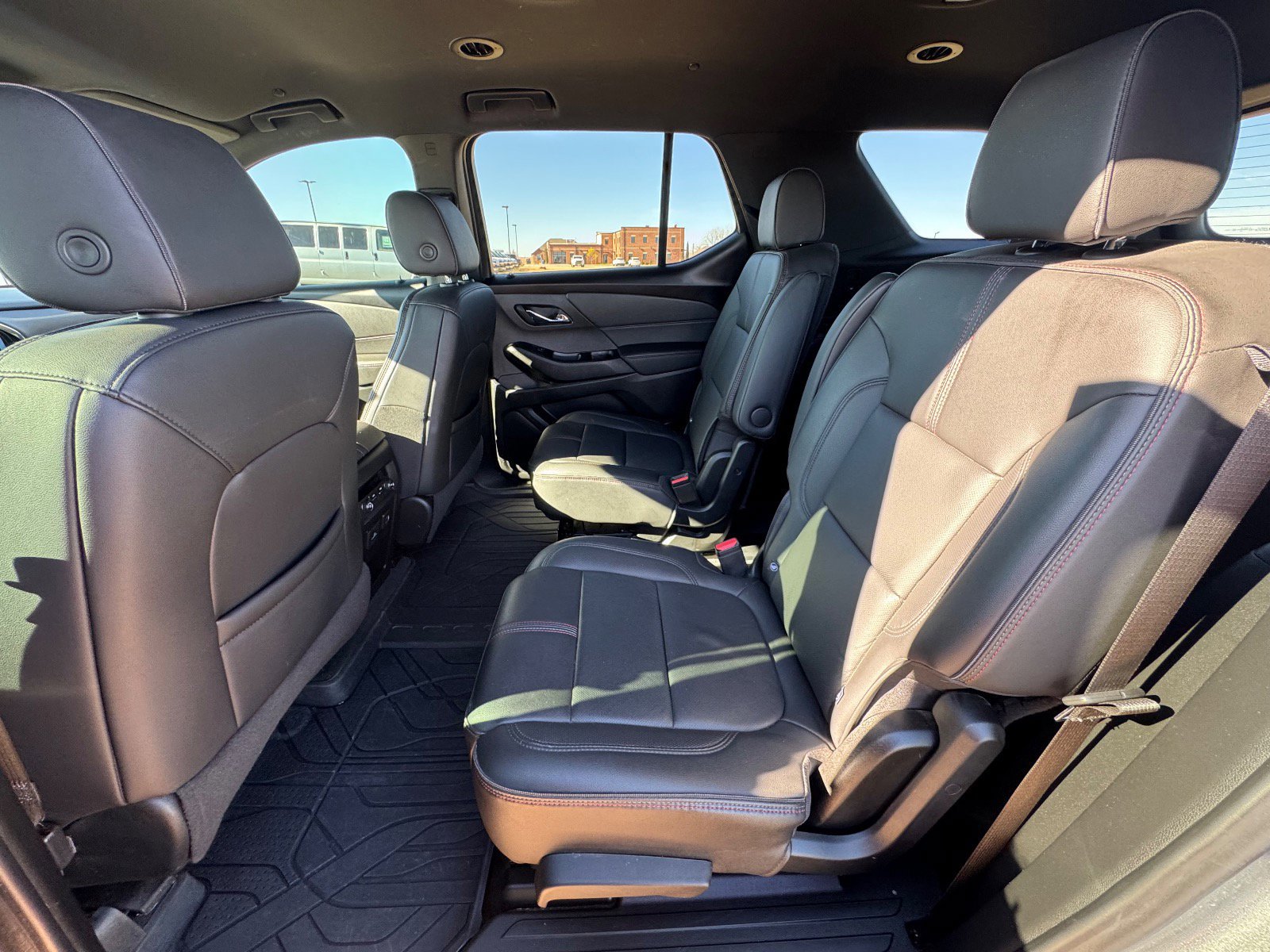 Used 2023 Chevrolet Traverse RS image 13