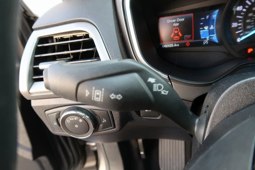 Used 2020 Ford Fusion SE image 20