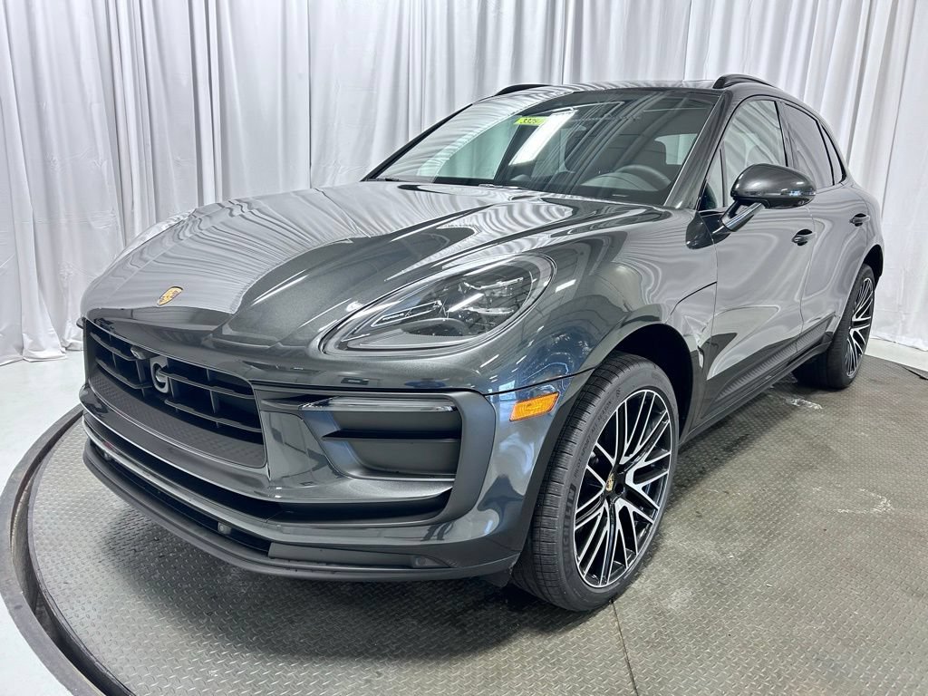 Certified 2026 Porsche Macan AWD/4WD image 1