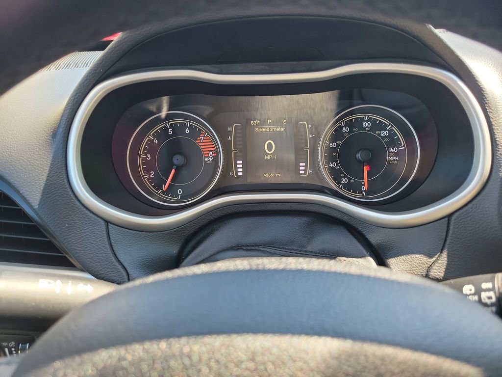 Used 2016 Jeep Cherokee Latitude w/ Comfort/Convenience Group FWD image 13
