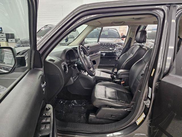 Used 2015 Jeep Patriot High Altitude AWD/4WD image 8