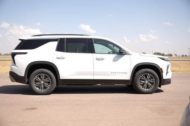 Used 2025 Chevrolet Traverse LT FWD image 5