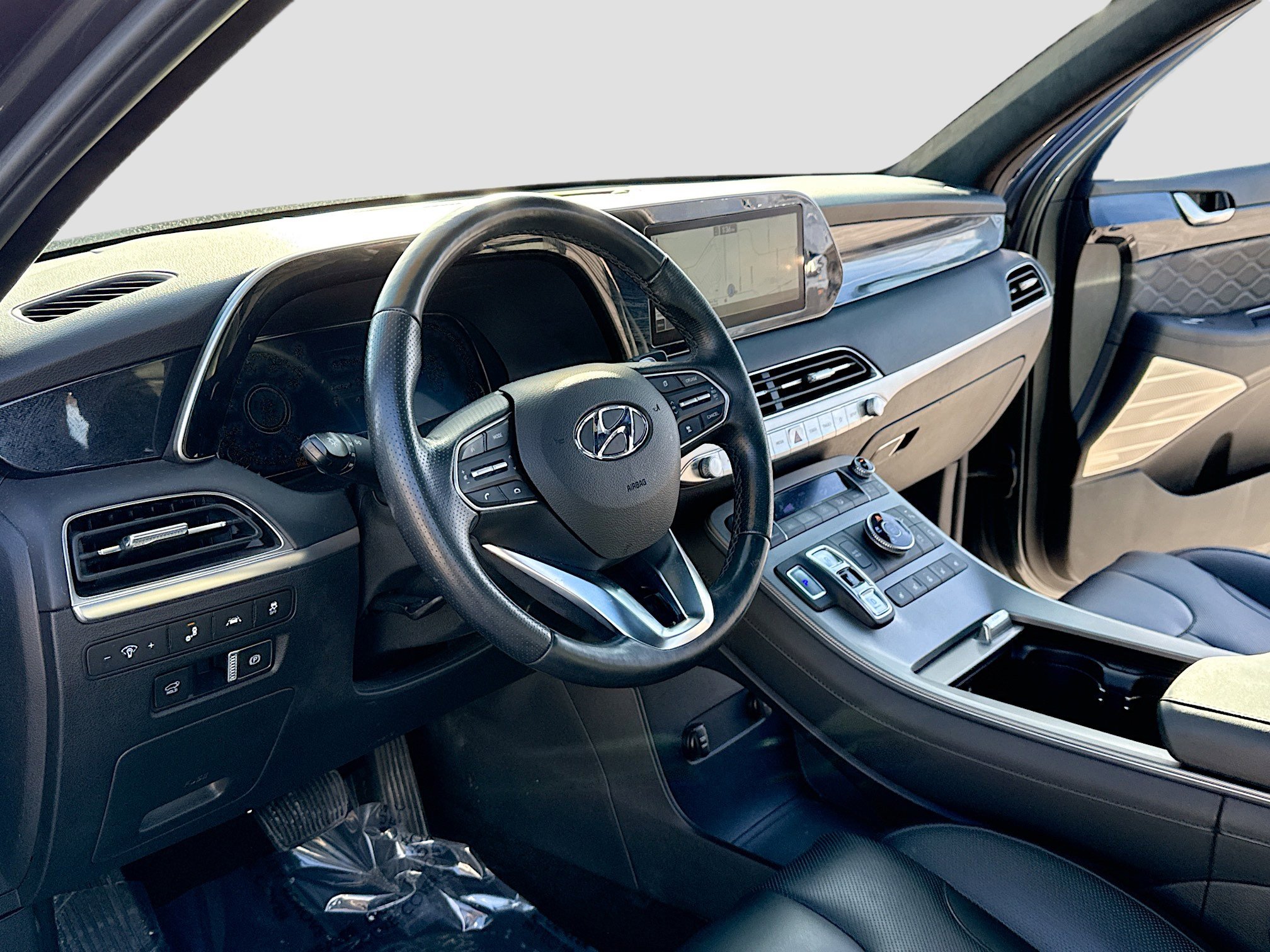 Used 2022 Hyundai Palisade Calligraphy image 4