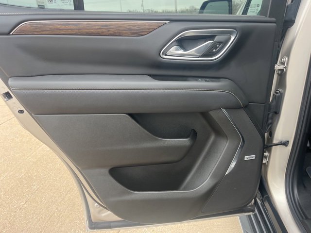 Used 2024 Chevrolet Tahoe Premier w/ Advanced Technology Package image 37