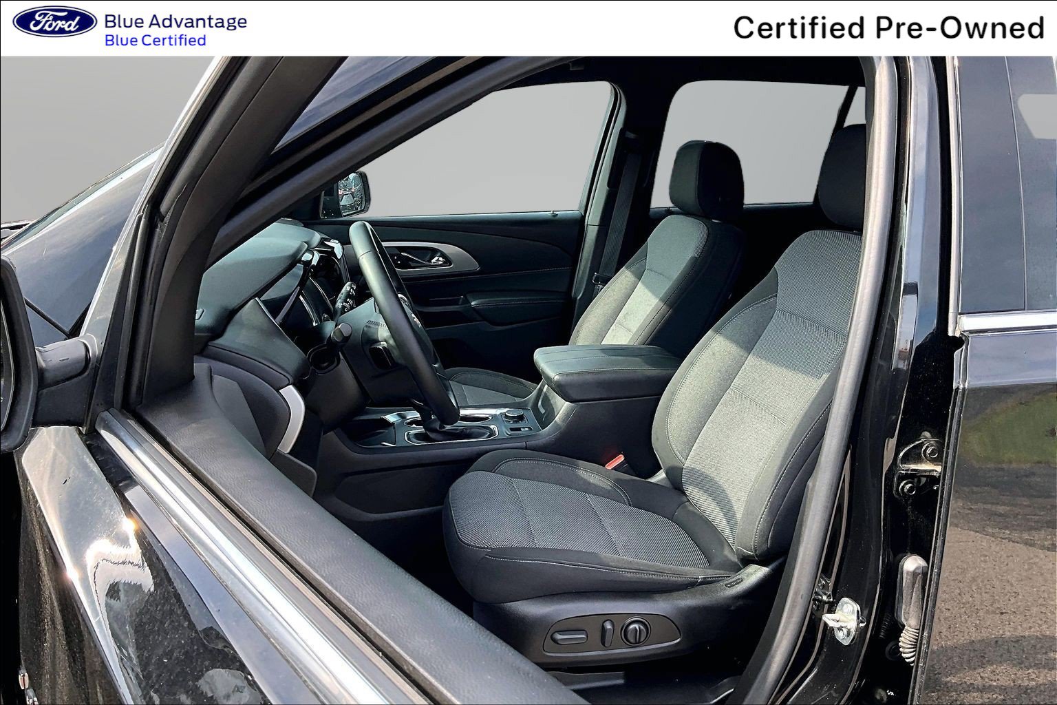 Used 2023 Chevrolet Traverse LT w/ LPO, Floor Liner Package AWD/4WD image 16