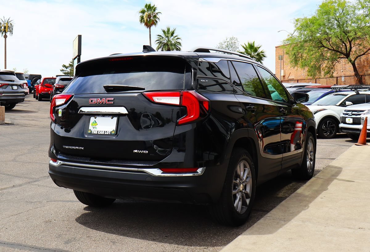Used 2023 GMC Terrain SLT AWD/4WD image 13
