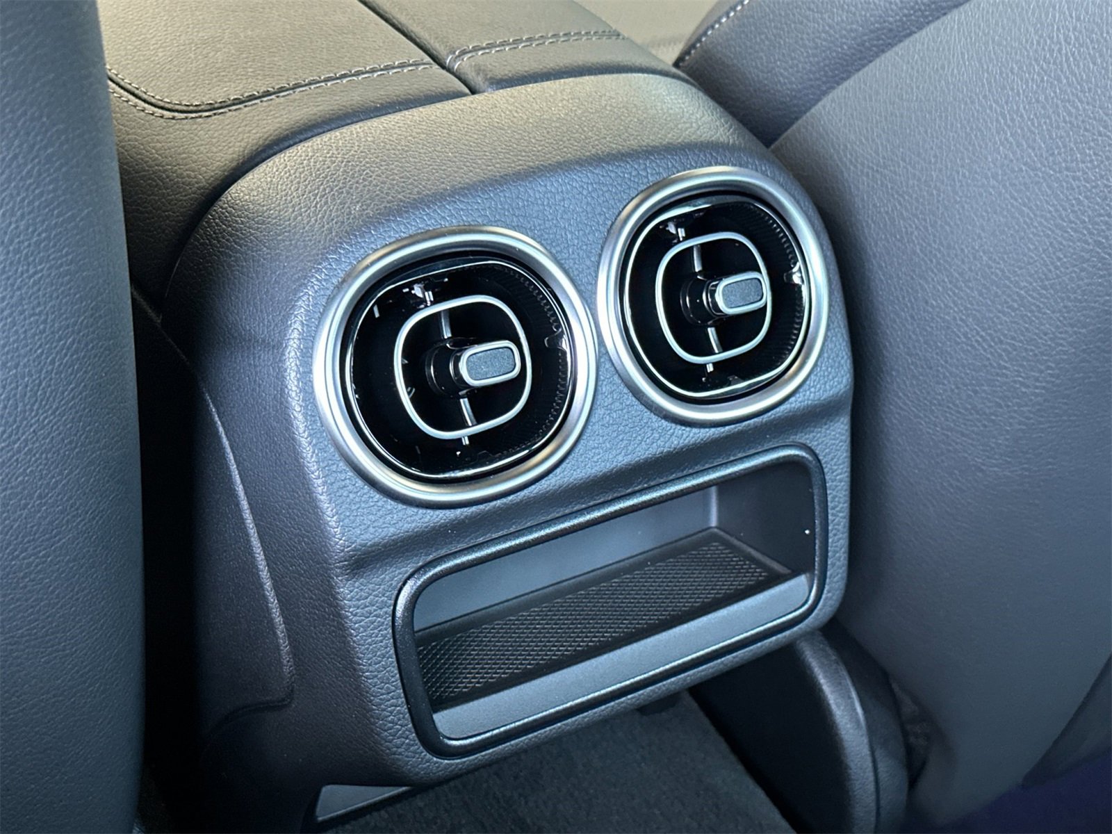 New 2025 Mercedes-Benz C 300 Sedan image 13