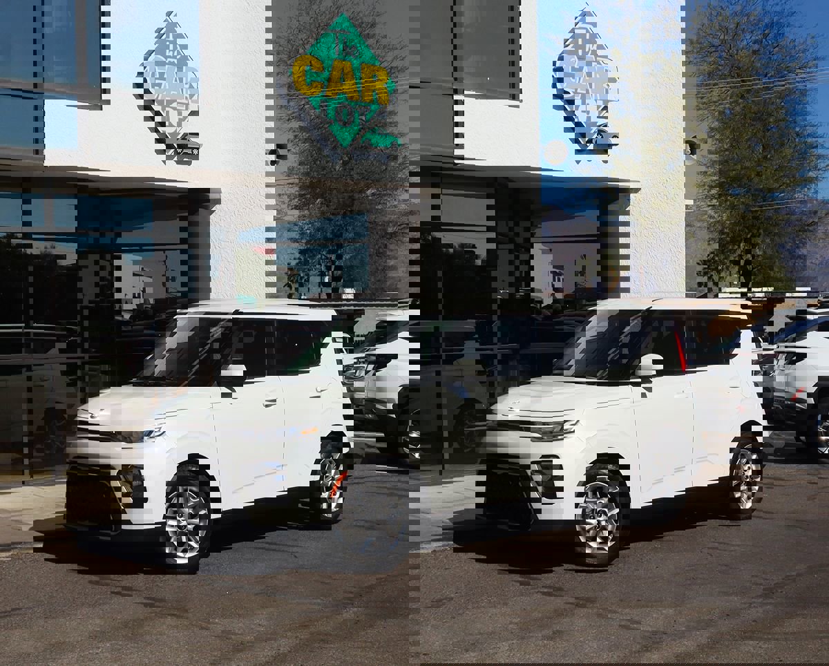 Used 2020 Kia Soul S FWD image 3