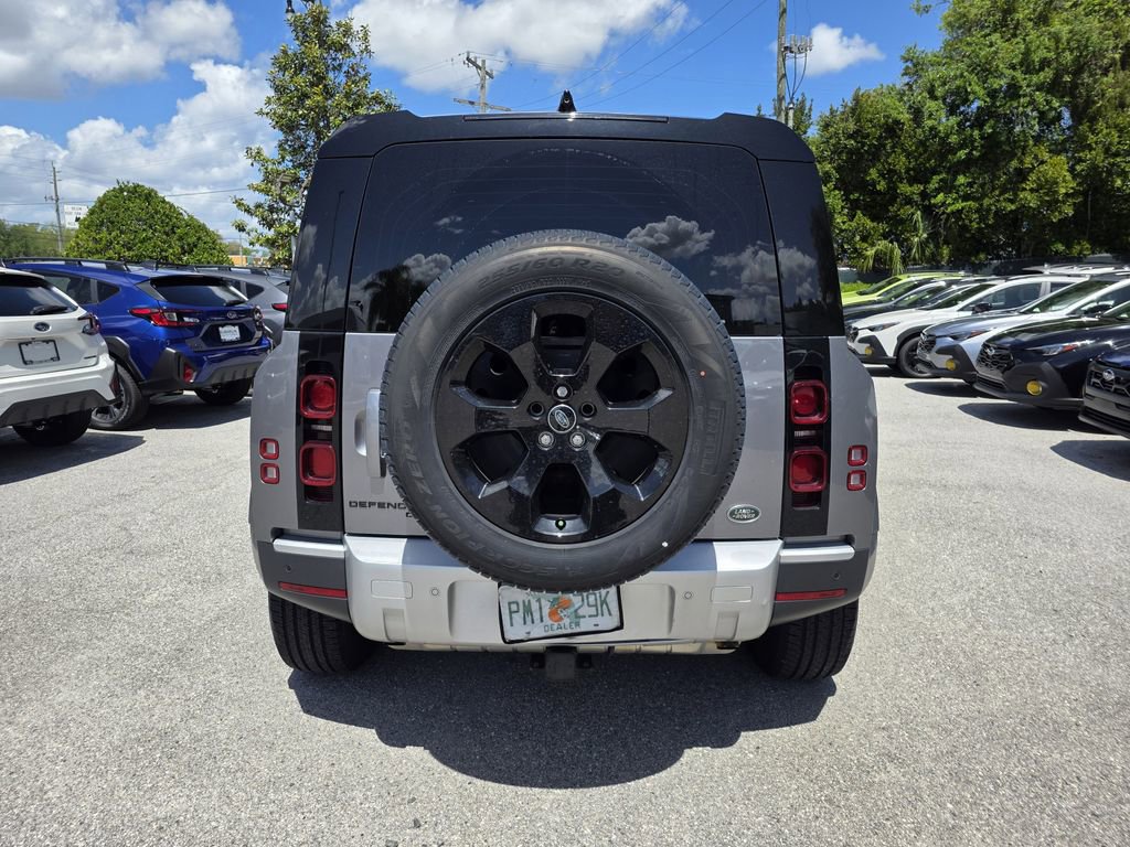 Used 2022 Land Rover Defender 110 SE AWD/4WD image 4