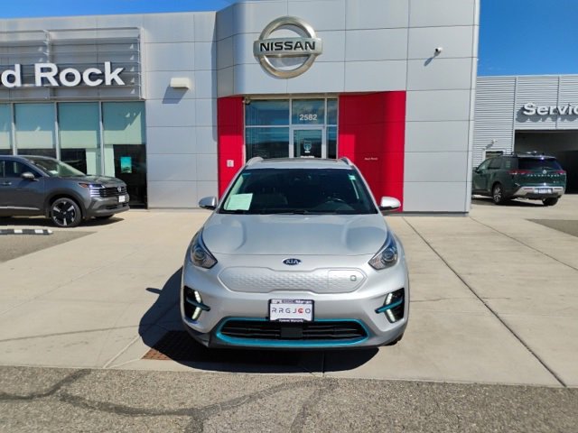 Used 2021 Kia Niro EX Premium w/ Cold Weather Package image 2