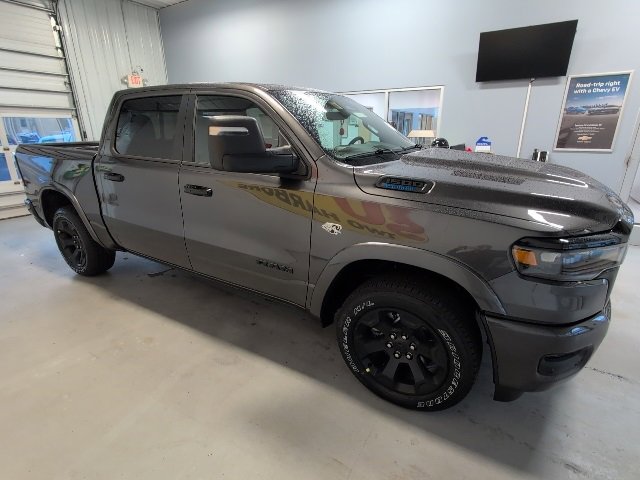 New 2026 RAM 1500 4x4 Crew Cab image 8