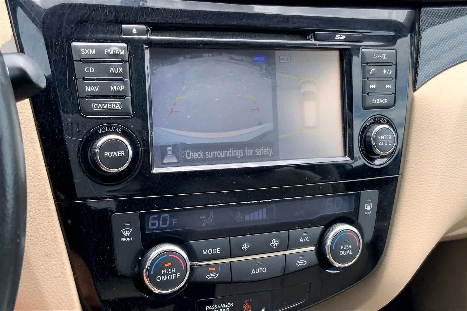 Used 2016 Nissan Rogue SL w/ SL Premium Package FWD image 29