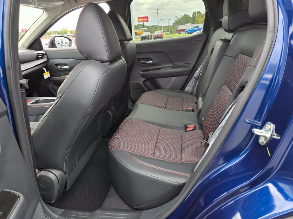New 2027 Nissan Kicks SR w/ Cold Weather Package FWD image 6
