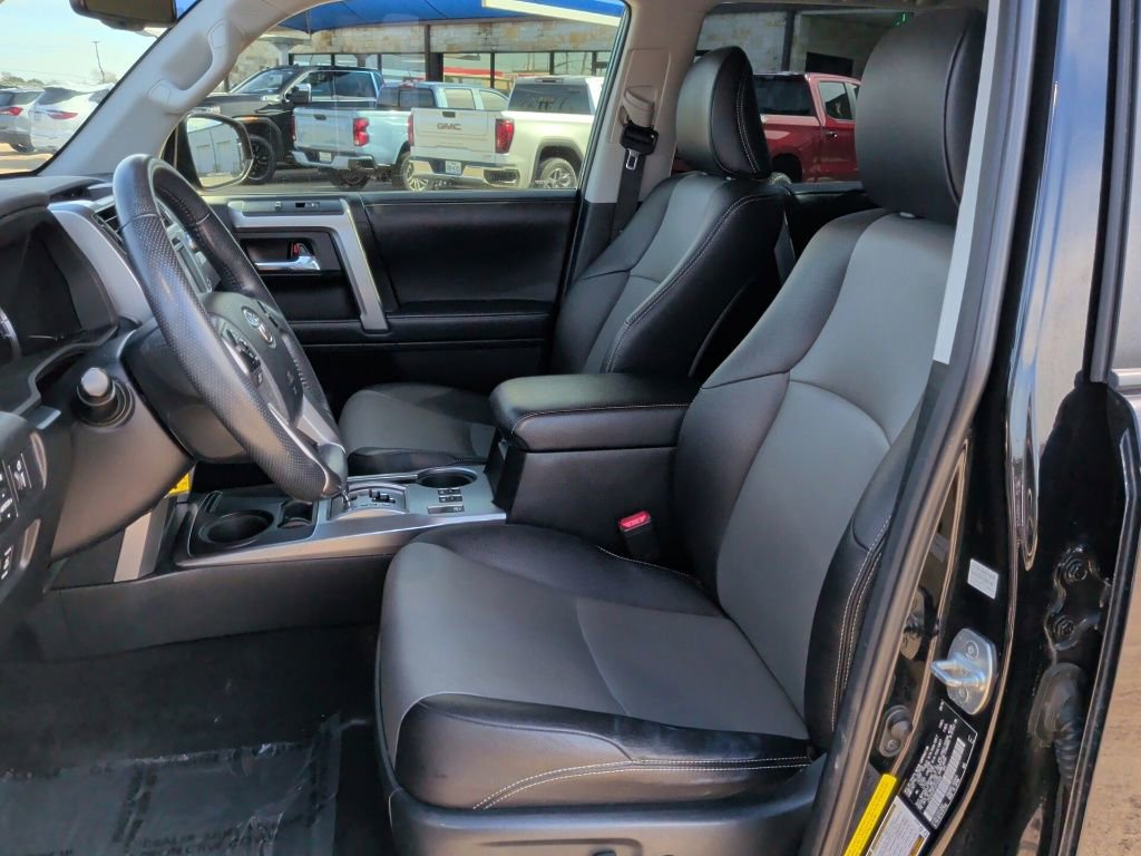 Used 2018 Toyota 4Runner SR5 Premium image 12