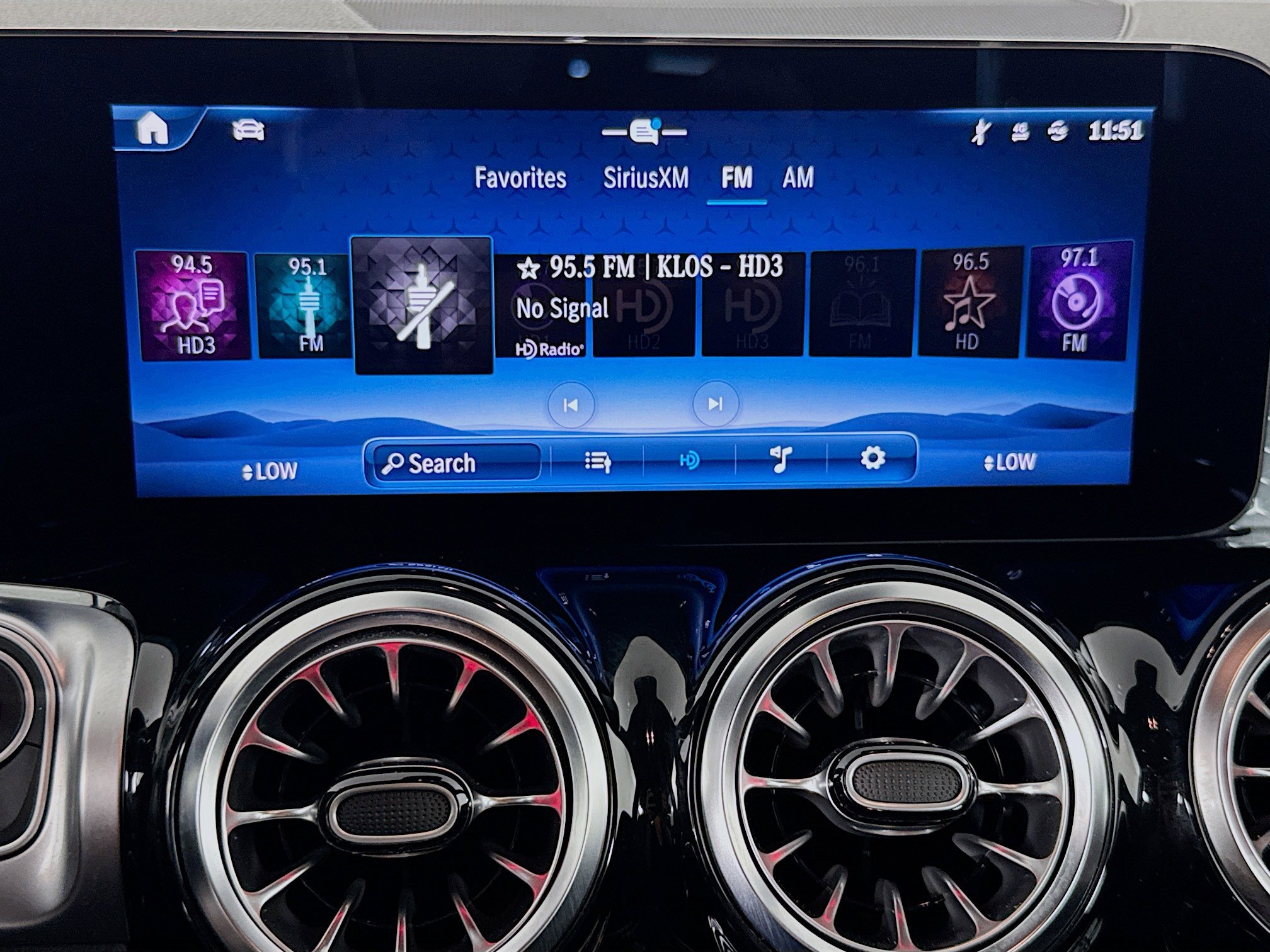 Used 2024 Mercedes-Benz GLB 250 image 17