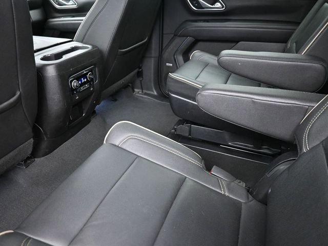 Used 2023 Chevrolet Suburban Premier image 19