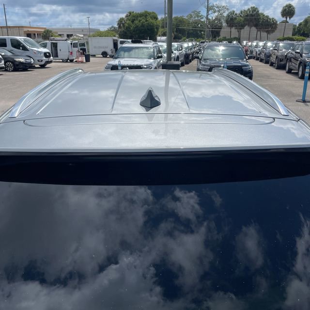 Used 2023 Buick Envision Essence FWD image 11