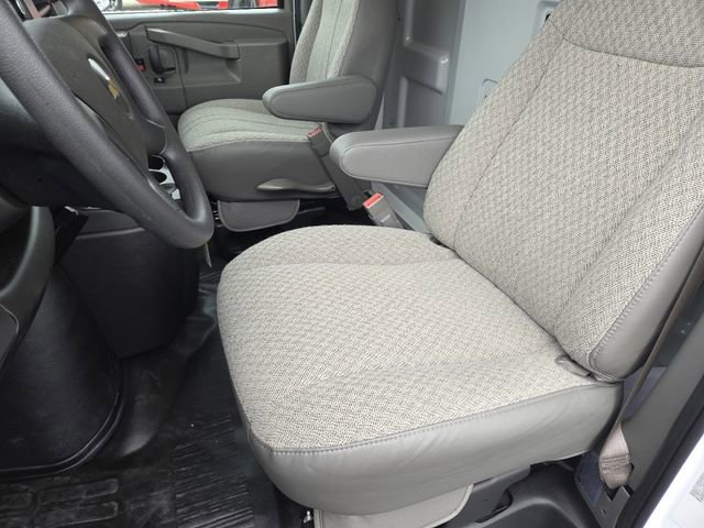New 2025 Chevrolet Express 3500 w/ Power Convenience Package image 27