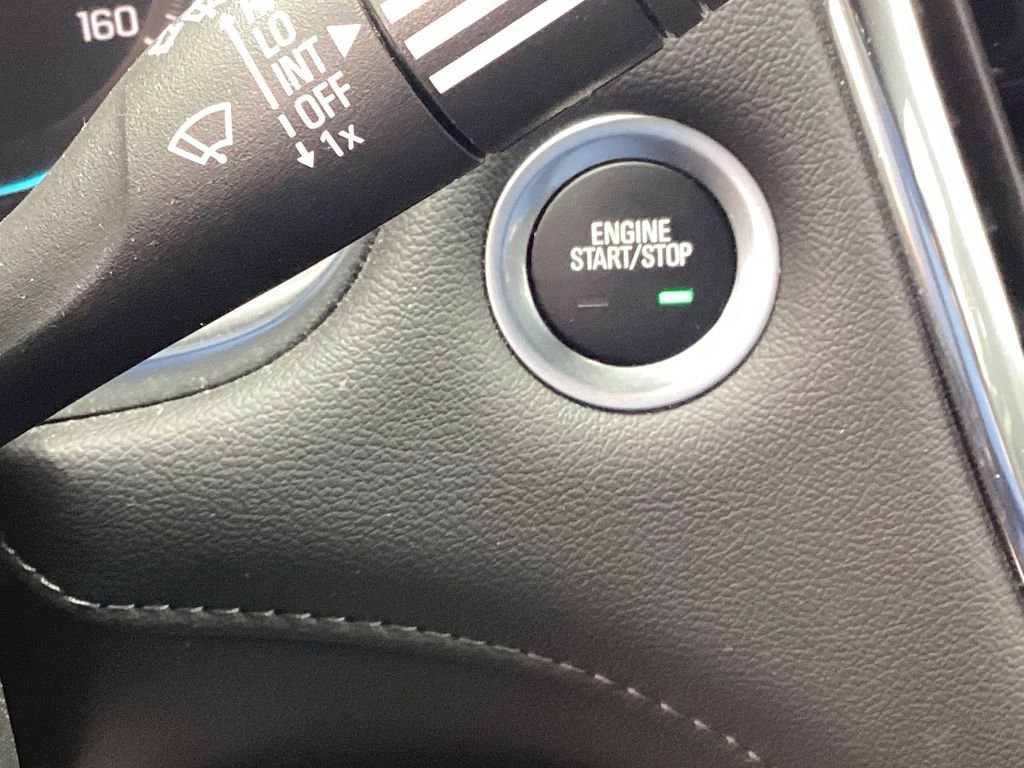 Used 2023 Chevrolet Traverse LT image 36