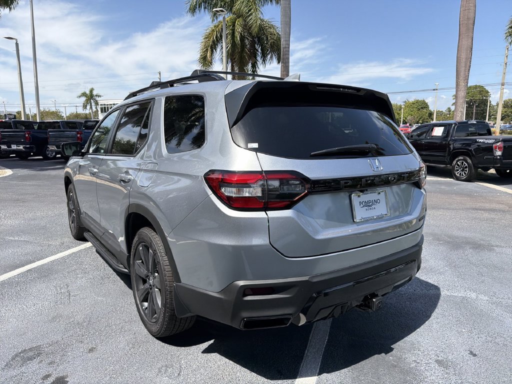 New 2026 Honda Pilot Sport image 6