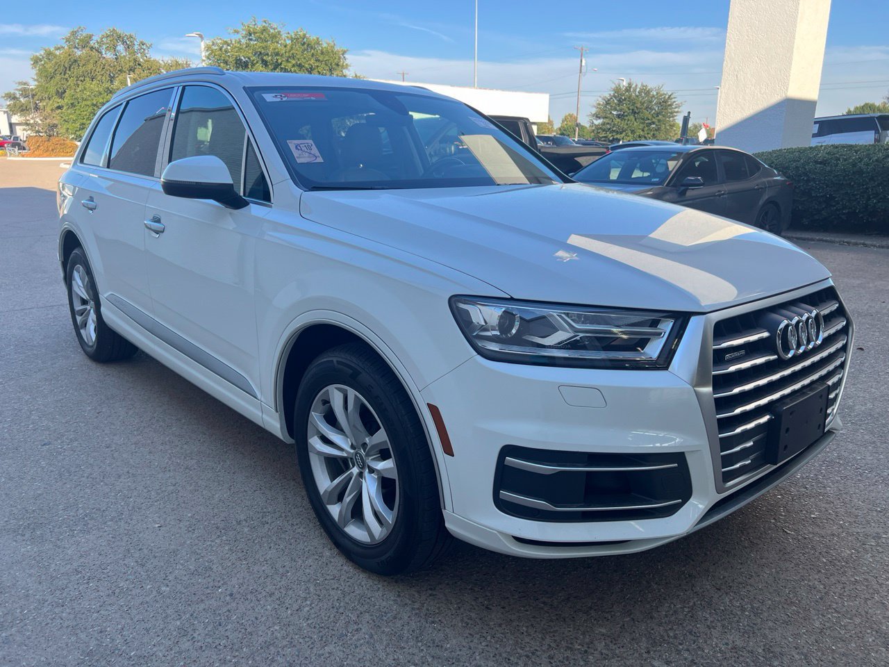 Used 2019 Audi Q7 3.0T Premium w/ Convenience Package AWD/4WD image 3