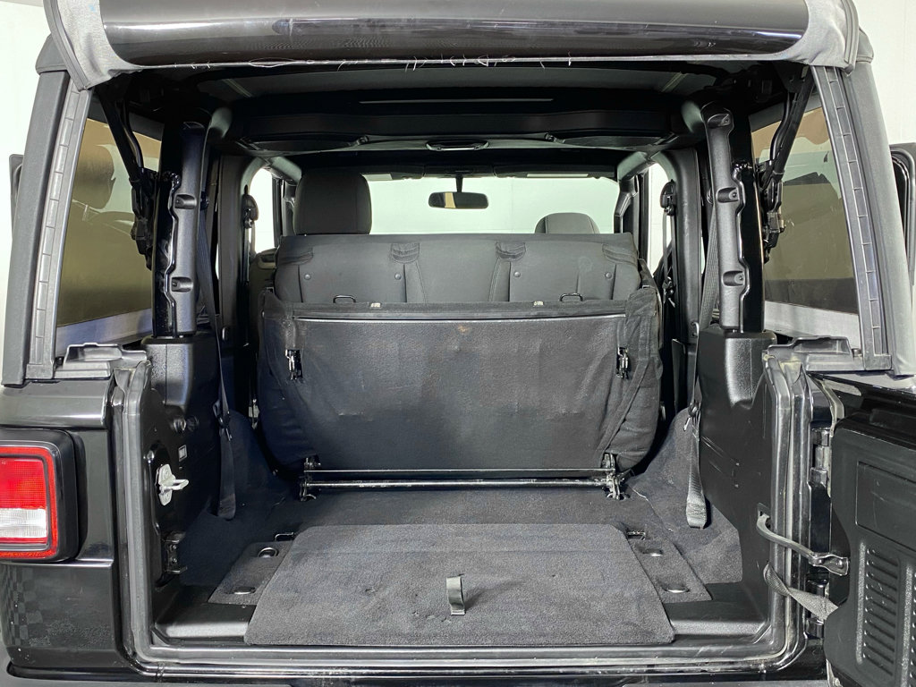 Used 2018 Jeep Wrangler Sport AWD/4WD image 19