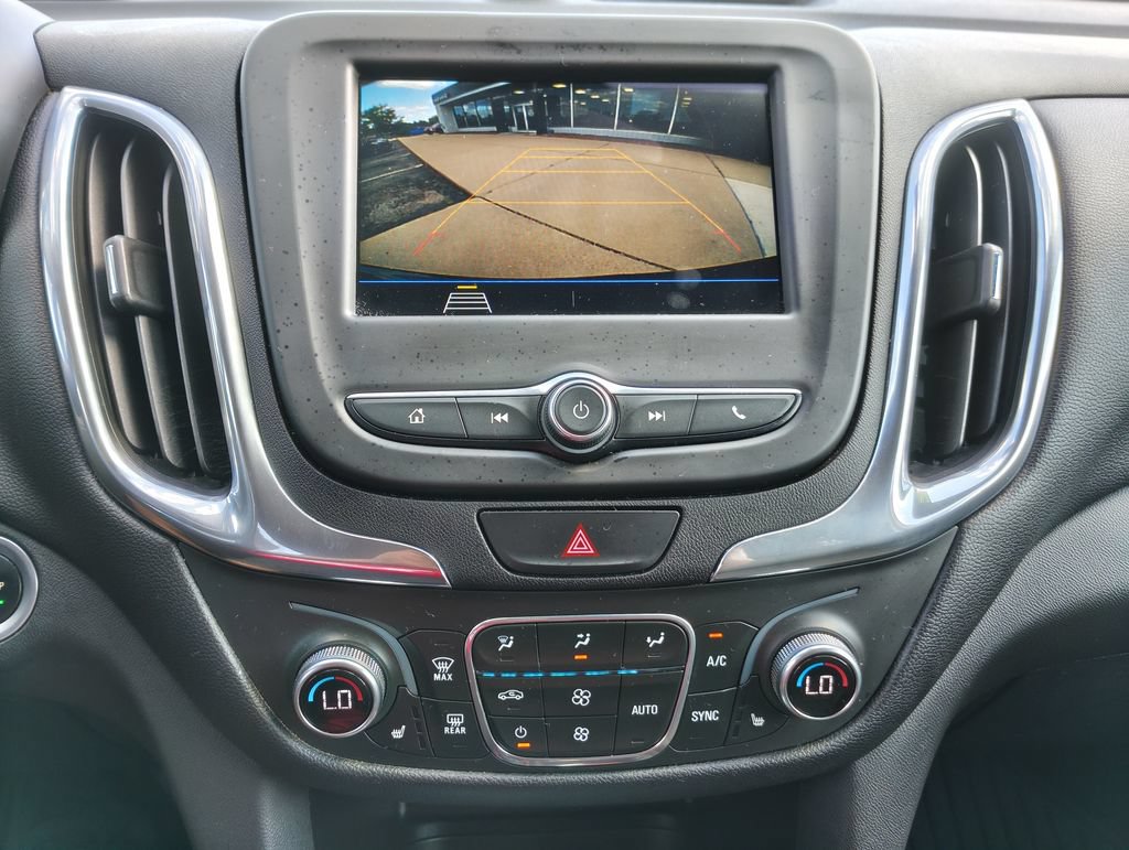 Used 2019 Chevrolet Equinox LT w/ Driver Convenience Package FWD image 4