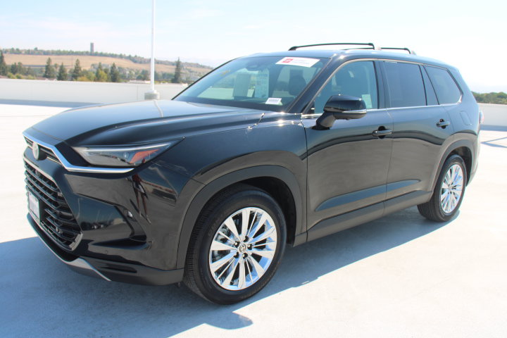Certified 2025 Toyota Grand Highlander AWD image 7