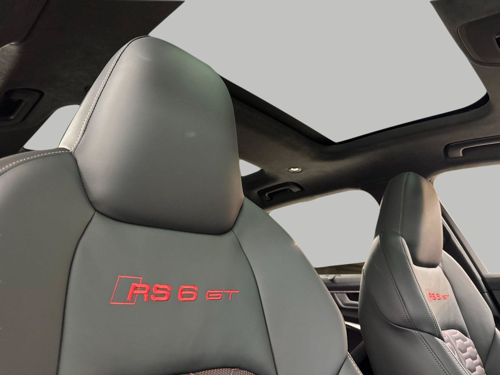 Certified 2025 Audi RS 6 performance AWD/4WD image 17
