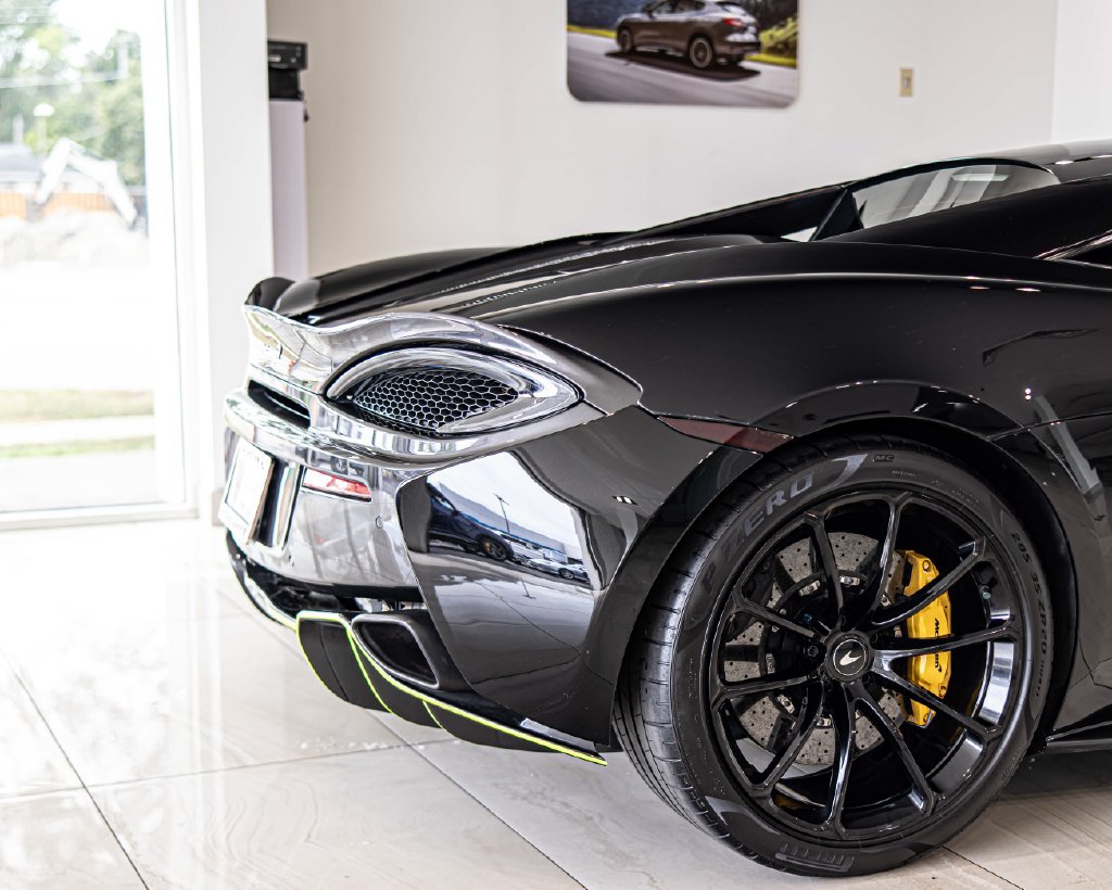 Used 2019 McLaren 570S Coupe RWD image 13